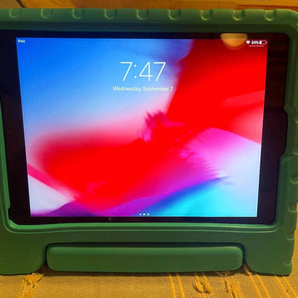 Apple iPad Air Bundle